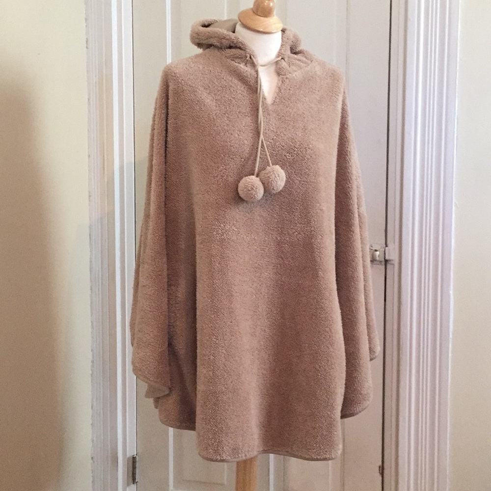 Beige poncho with hood one size fits all (women)